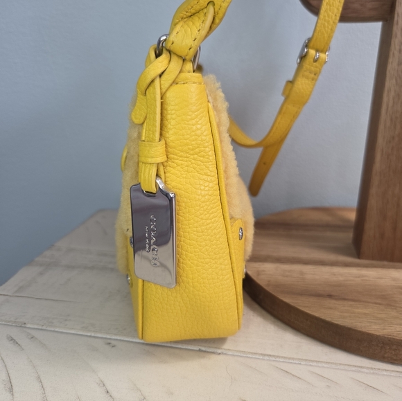 Coach Rhyder Shearling Pochette Banana Crossbody Purse 36490, EUC - Picture 9 of 16